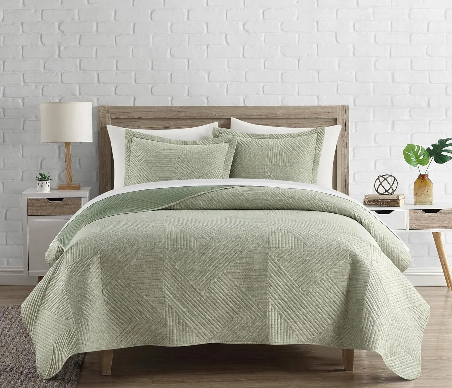 Chic Home Sianna 3 Piece King Size Quilt Set - Contemporary Geometric Diagonal Stripe Bedspread Coverlet with 2 Pillow Shams, Green